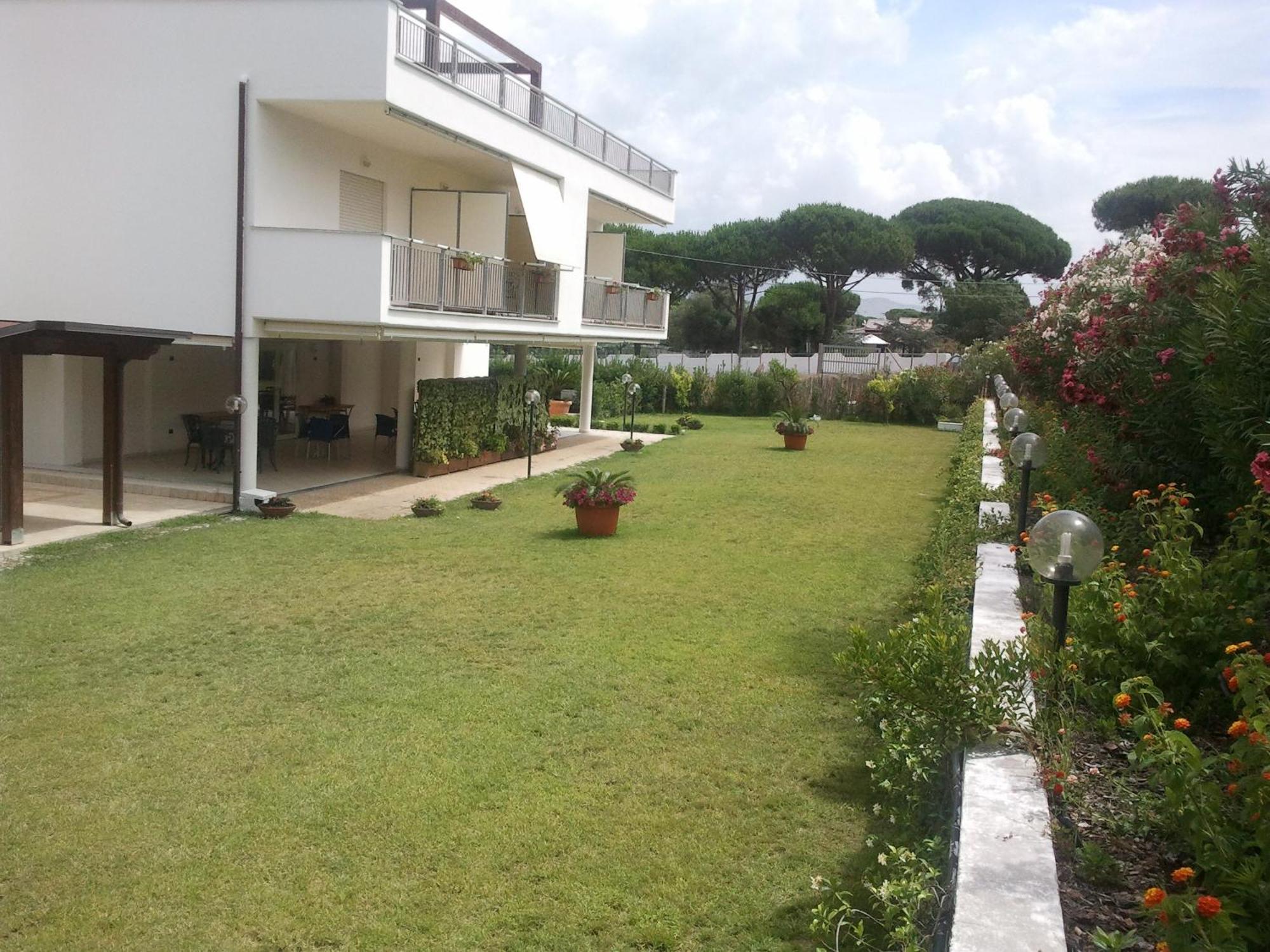 Telma Hotel แตร์ราชินา ภายนอก รูปภาพ