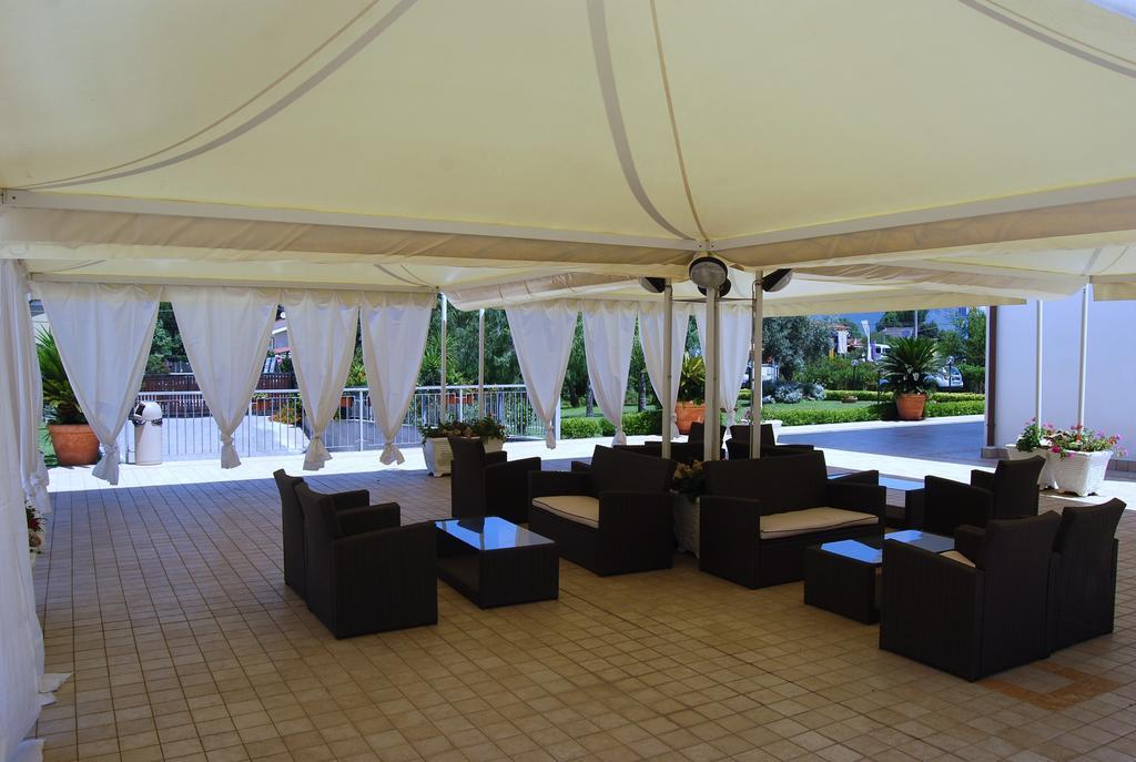 Telma Hotel แตร์ราชินา ภายนอก รูปภาพ